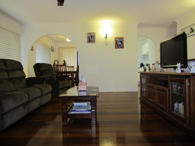 15 Cleary Street, Bundamba QLD 4304