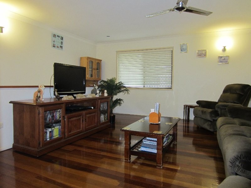 15 Cleary Street, Bundamba QLD 4304