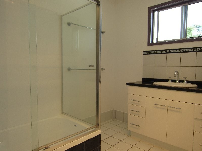 81 Lance Drive, Flinders View QLD 4305