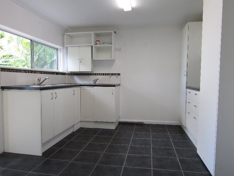 81 Lance Drive, Flinders View QLD 4305