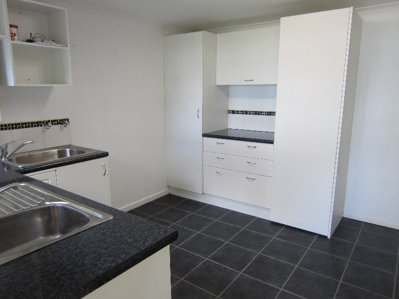 81 Lance Drive, Flinders View QLD 4305