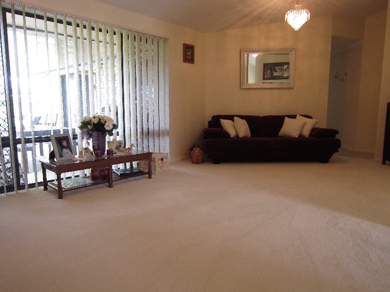 19 Peak Court, Peak Crossing QLD 4306