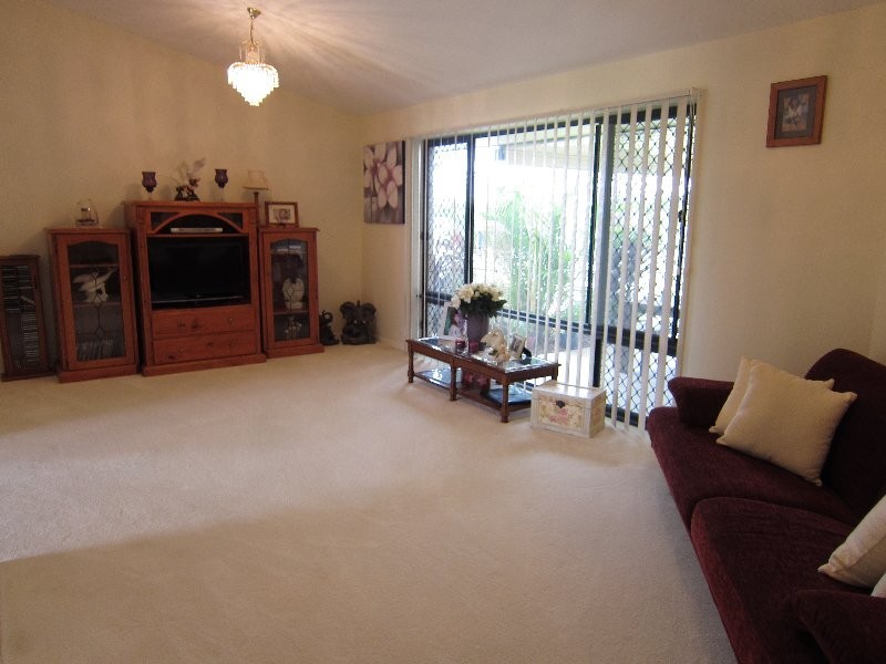 19 Peak Court, Peak Crossing QLD 4306