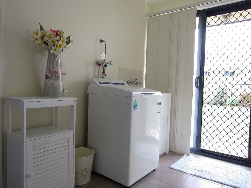 19 Peak Court, Peak Crossing QLD 4306