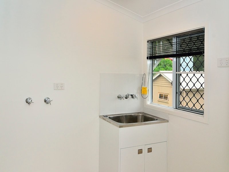 14 Brisbane Road, East Ipswich QLD 4305