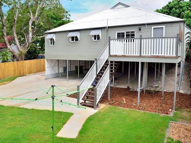 14 Brisbane Road, East Ipswich QLD 4305