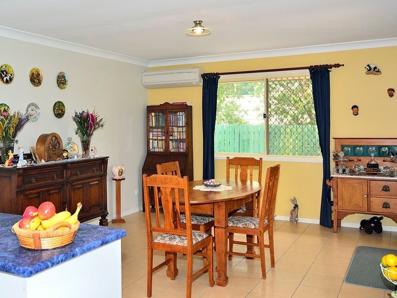 5 Vella Place, Edens Landing QLD 4207