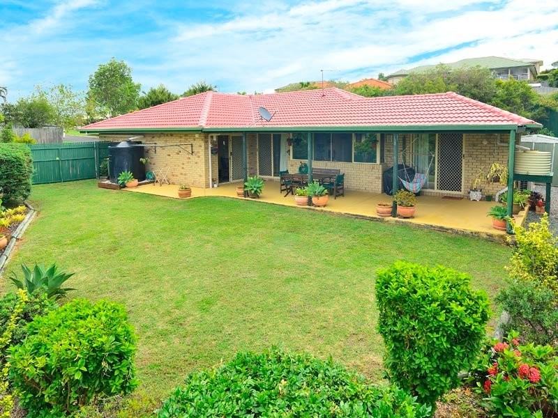 5 Vella Place, Edens Landing QLD 4207