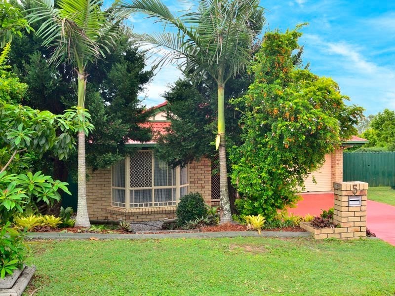 5 Vella Place, Edens Landing QLD 4207