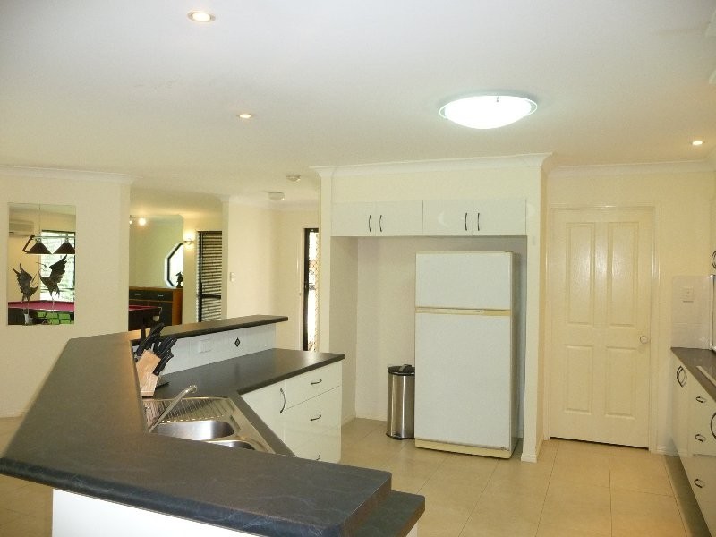 274 Poplar Street, Walloon QLD 4306