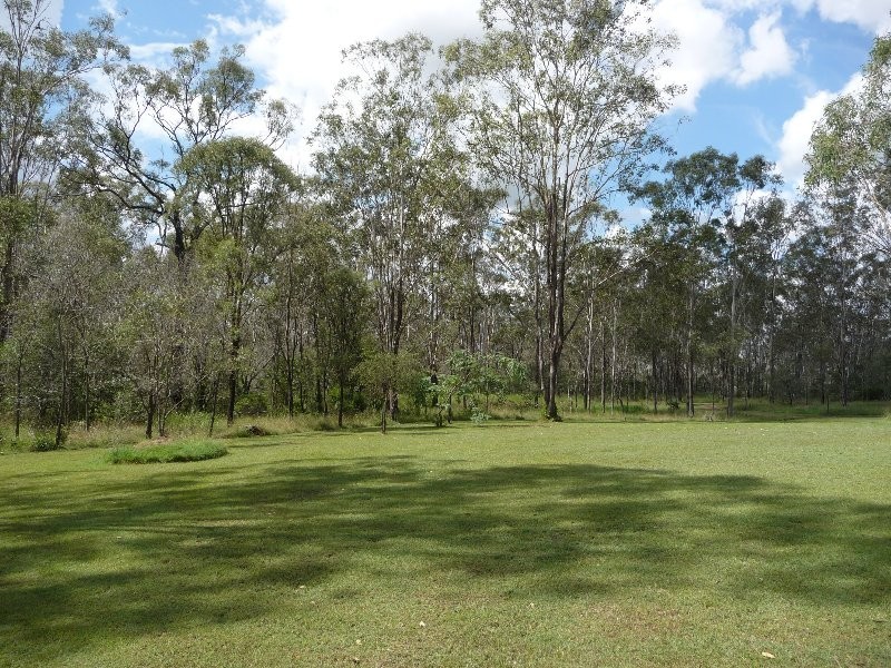 274 Poplar Street, Walloon QLD 4306