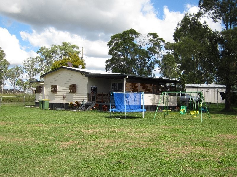 19 Meier Street, Peak Crossing QLD 4306