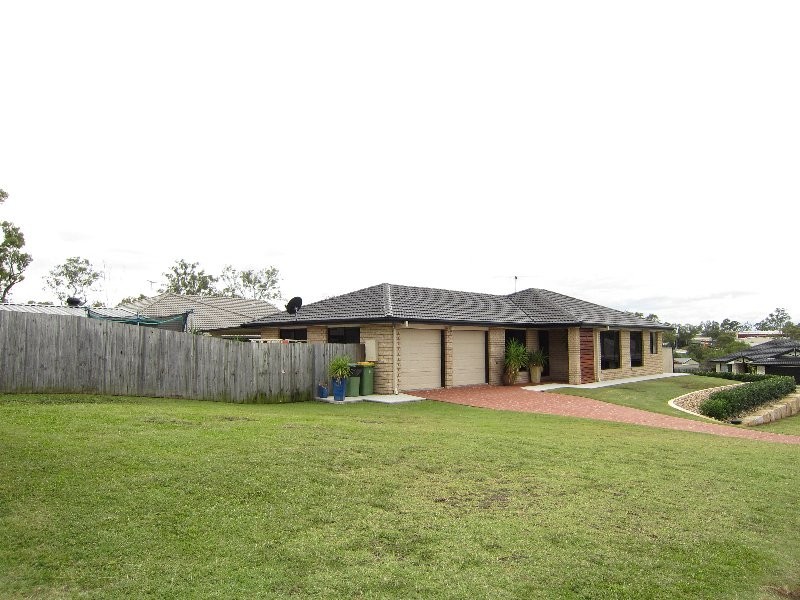 1 Angela Place, Yamanto QLD 4305