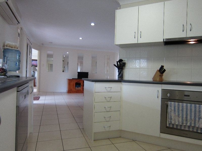 1 Angela Place, Yamanto QLD 4305