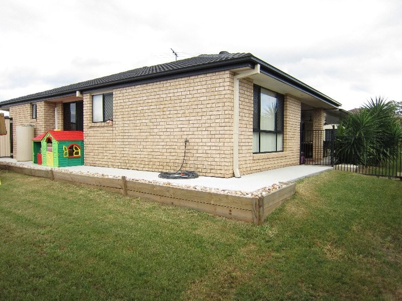 1 Angela Place, Yamanto QLD 4305