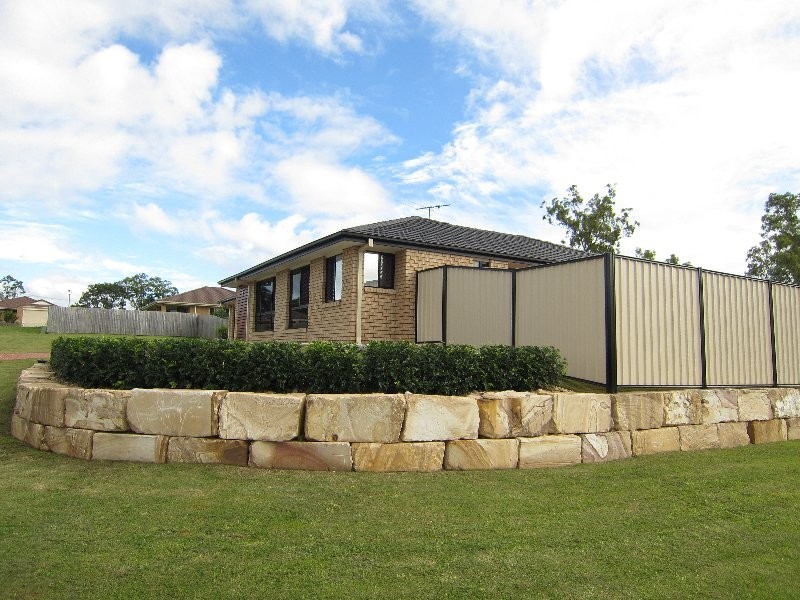 1 Angela Place, Yamanto QLD 4305