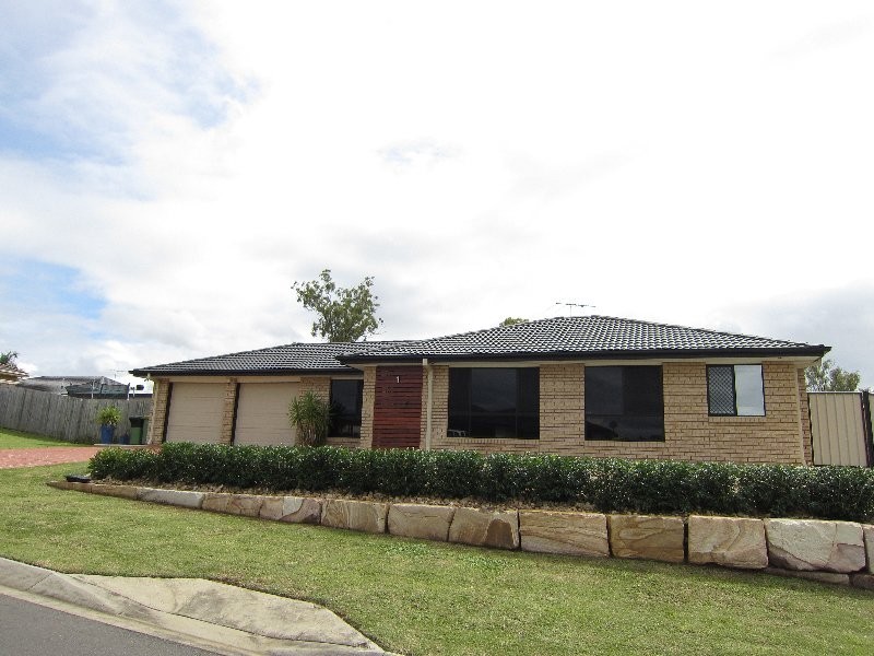 1 Angela Place, Yamanto QLD 4305