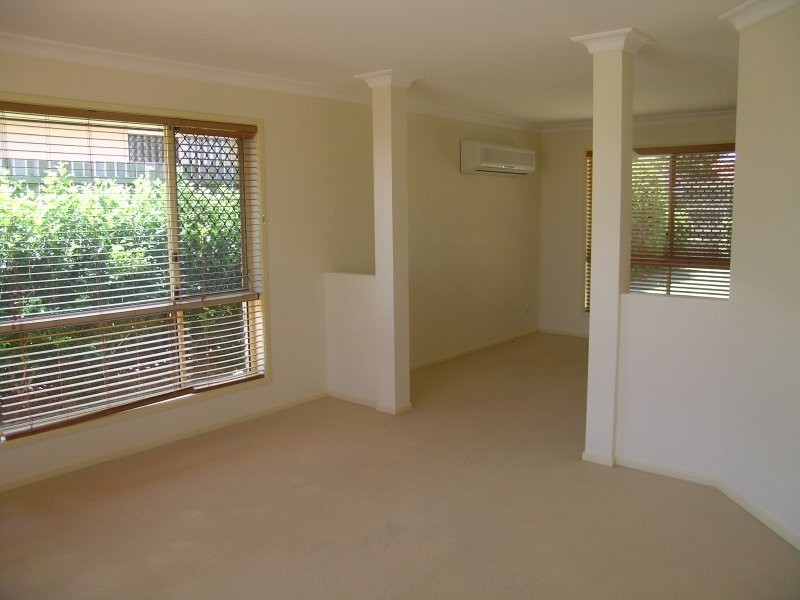 155 Edwards Street, Flinders View QLD 4305