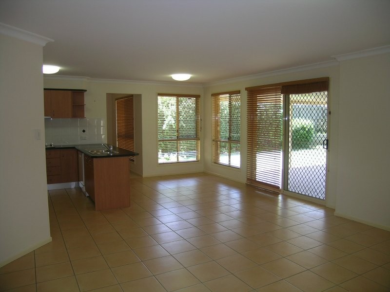 155 Edwards Street, Flinders View QLD 4305