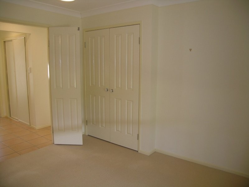 155 Edwards Street, Flinders View QLD 4305
