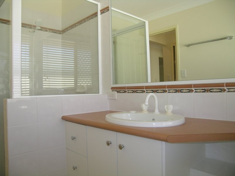 155 Edwards Street, Flinders View QLD 4305