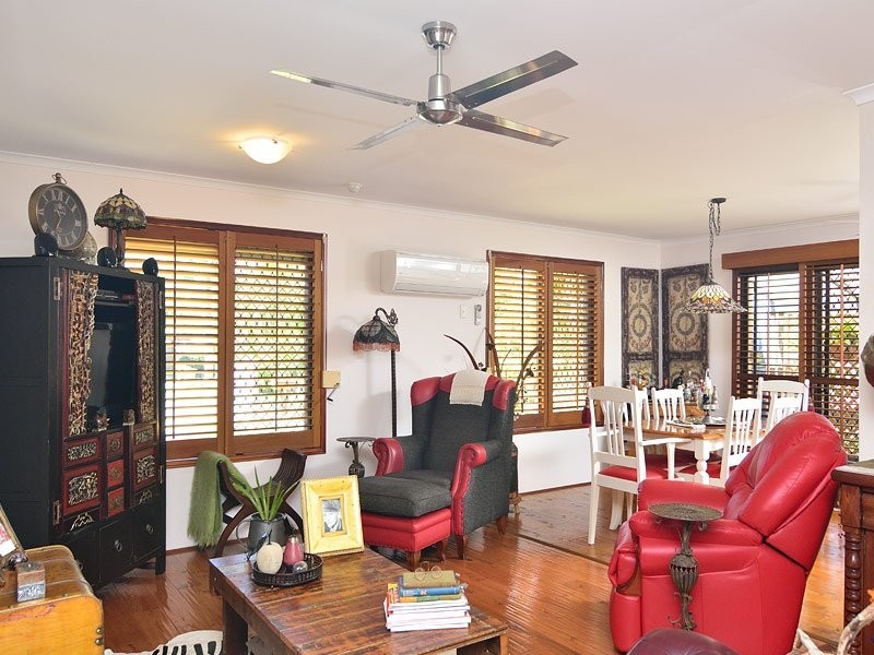 8 Brolga Court, Bundamba QLD 4304