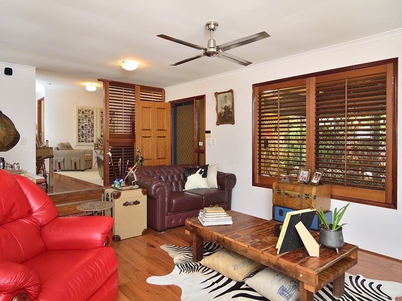 8 Brolga Court, Bundamba QLD 4304