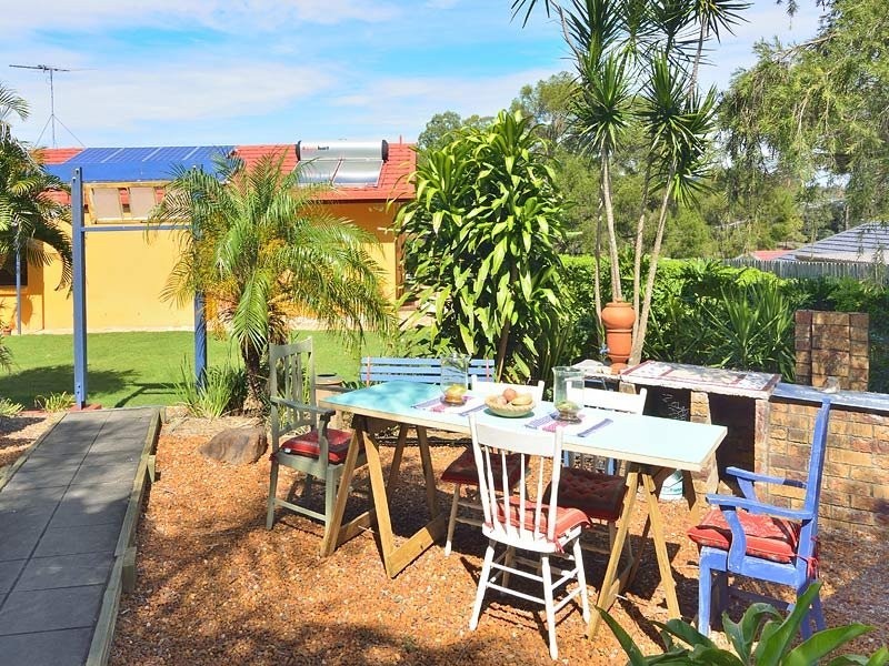 8 Brolga Court, Bundamba QLD 4304