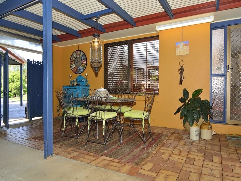 8 Brolga Court, Bundamba QLD 4304