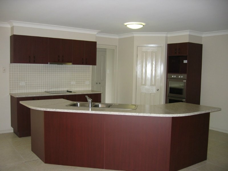 Flinders View QLD 4305