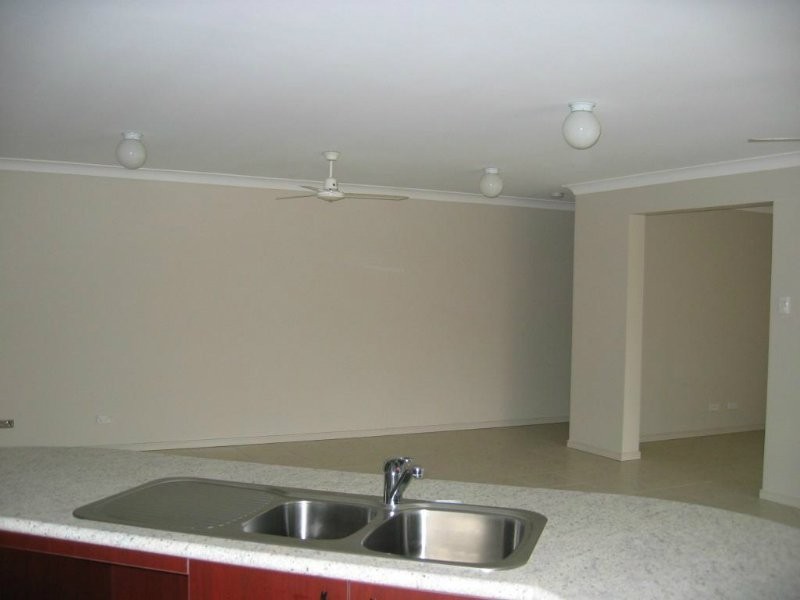 Flinders View QLD 4305