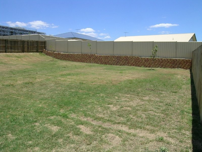 Flinders View QLD 4305