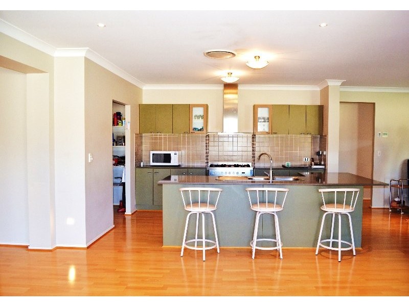 29 Lakeview Drive, Deebing Heights QLD 4306