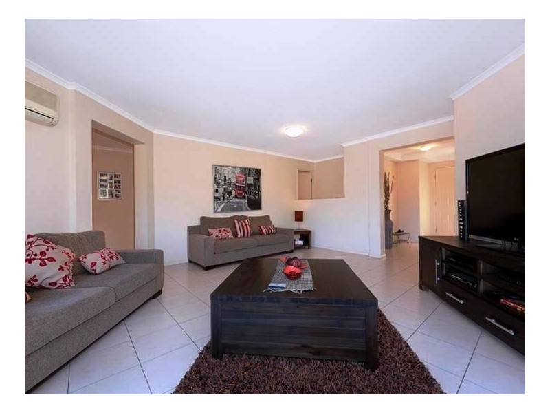 16 Krystyna Court, Karalee QLD 4306