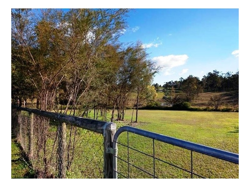 16 Krystyna Court, Karalee QLD 4306