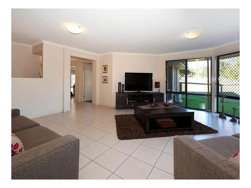 16 Krystyna Court, Karalee QLD 4306