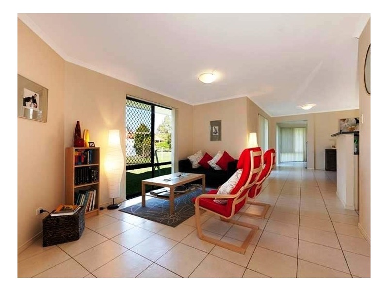 16 Krystyna Court, Karalee QLD 4306