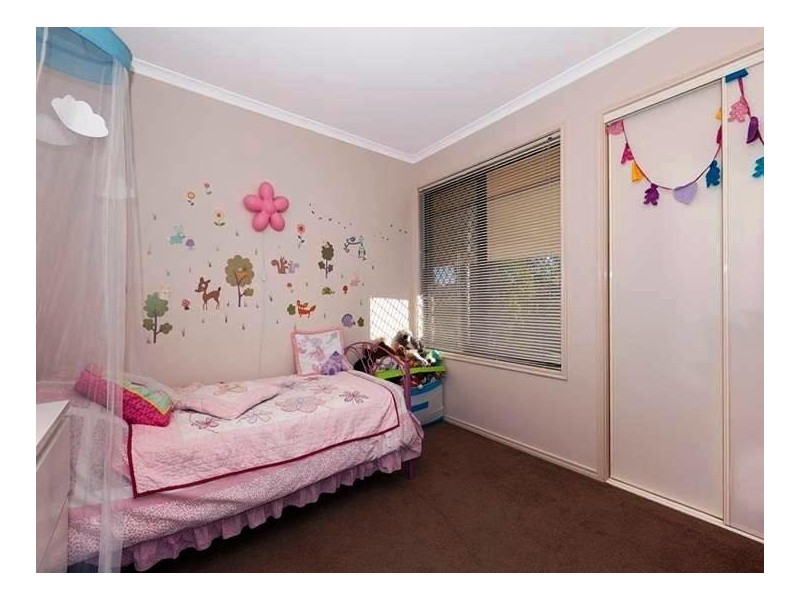 16 Krystyna Court, Karalee QLD 4306