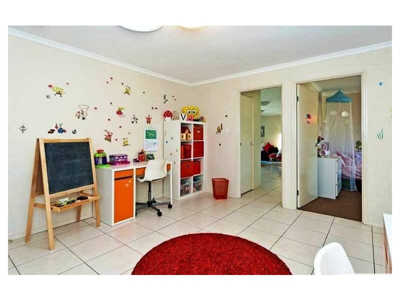 16 Krystyna Court, Karalee QLD 4306