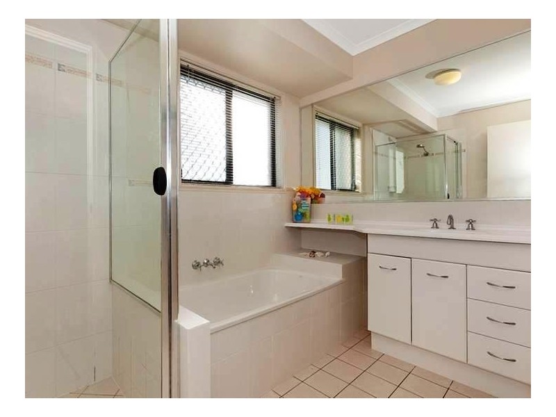 16 Krystyna Court, Karalee QLD 4306