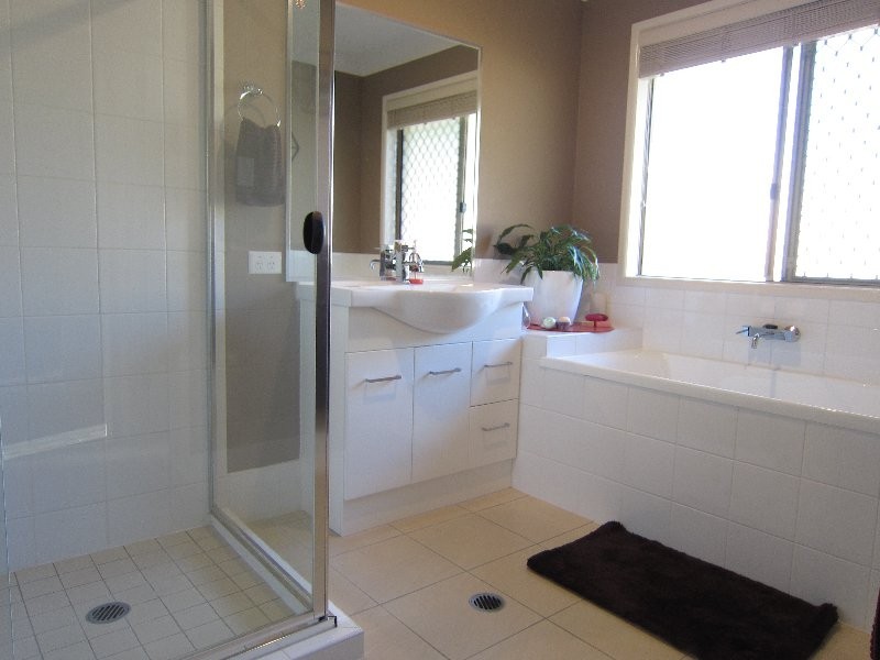 144 Whitehill Road, Raceview QLD 4305