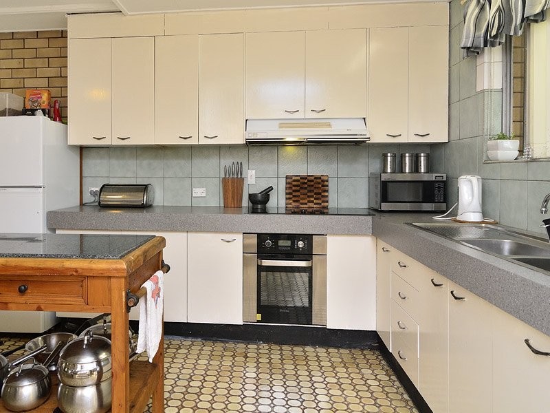 188 Blackstone Road, Silkstone QLD 4304