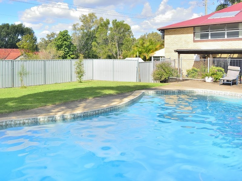 188 Blackstone Road, Silkstone QLD 4304