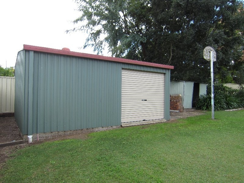 12 Jackson Street, Eastern Heights QLD 4305