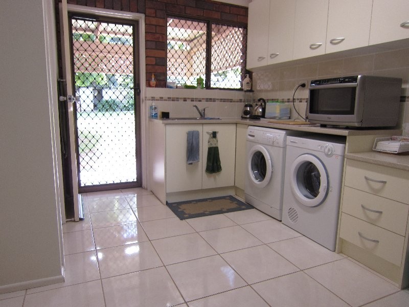 12 Jackson Street, Eastern Heights QLD 4305