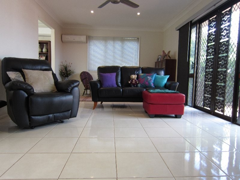 12 Jackson Street, Eastern Heights QLD 4305