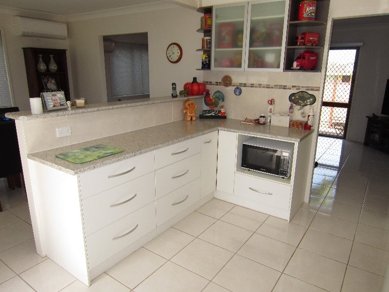 12 Jackson Street, Eastern Heights QLD 4305