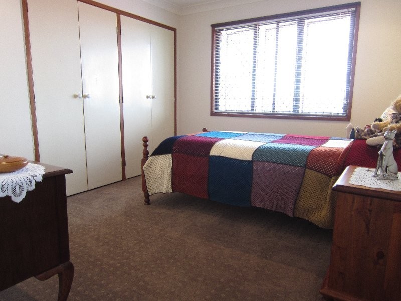 12 Jackson Street, Eastern Heights QLD 4305