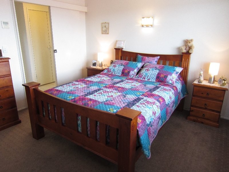 12 Jackson Street, Eastern Heights QLD 4305