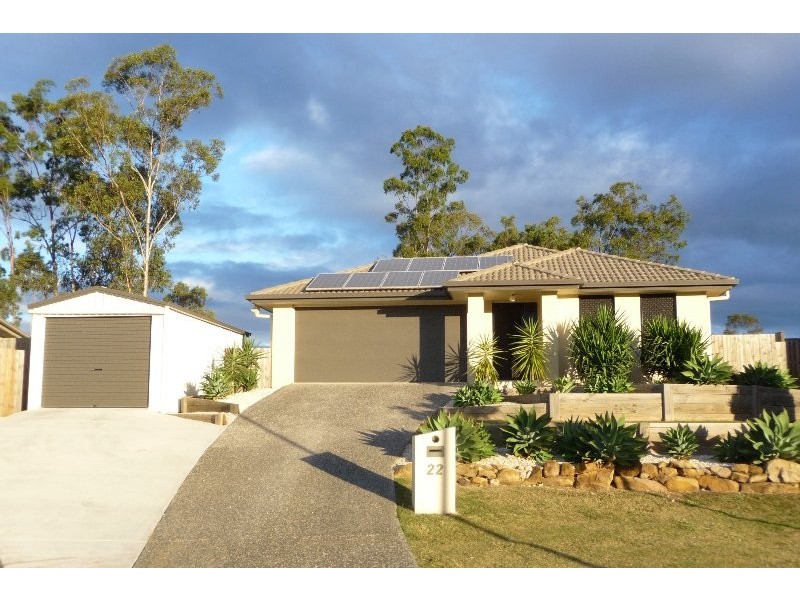 22 Eric Drive, Blackstone QLD 4304